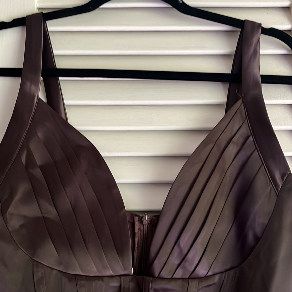Bella Barnett brown satin dress - Picture 4 of 6
